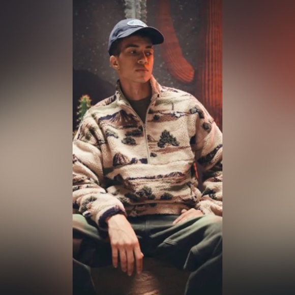 BDG Urban Outfitters Scotty Printed Fleece Mock Neck Half-Zip - Picture 3 of 15